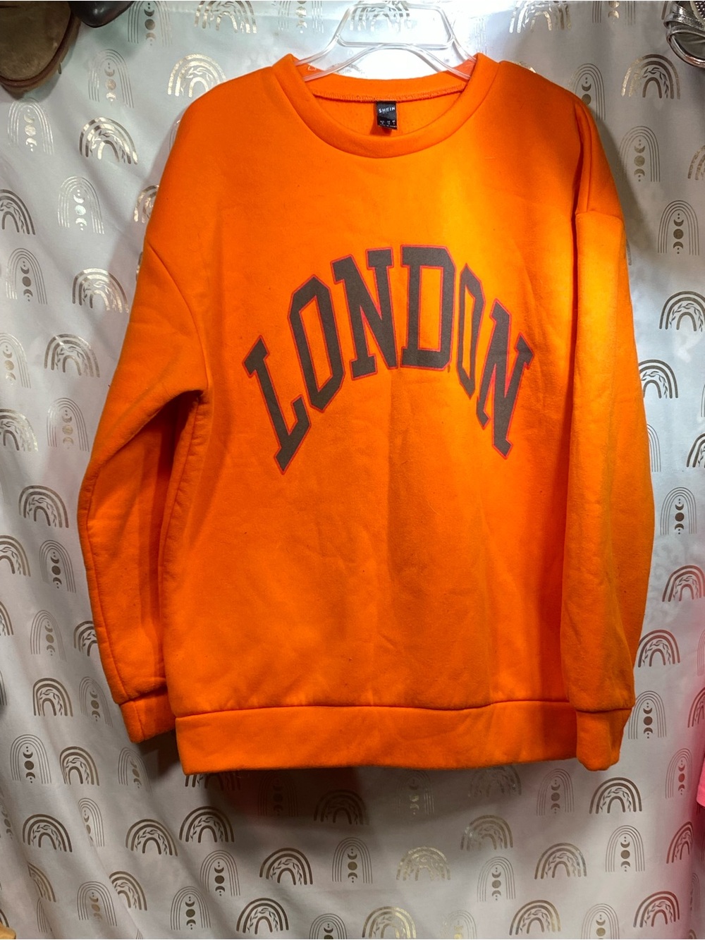 SHEIN Orange Pullover Sweatshirt with Label Detail